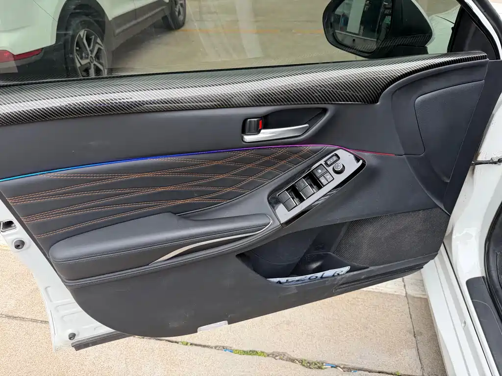 Toyota Avalon 2024 Hybrid 2.0L Premium Edition