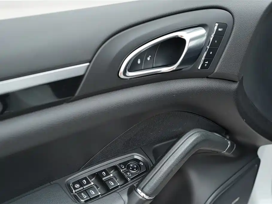 Porsche Cayenne 2011 3.0T
