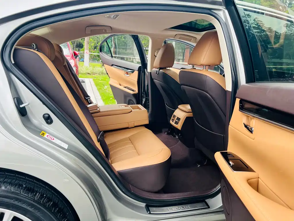 Lexus ES 2015 200 Elite Edition