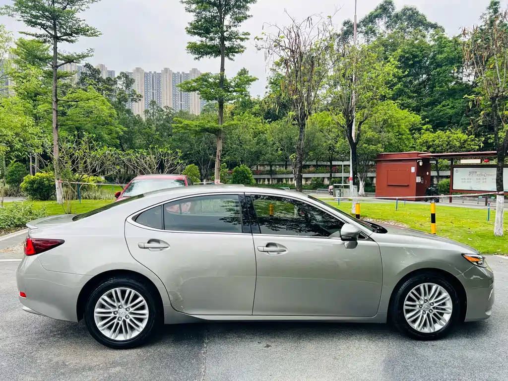 Lexus ES 2015 200 Elite Edition