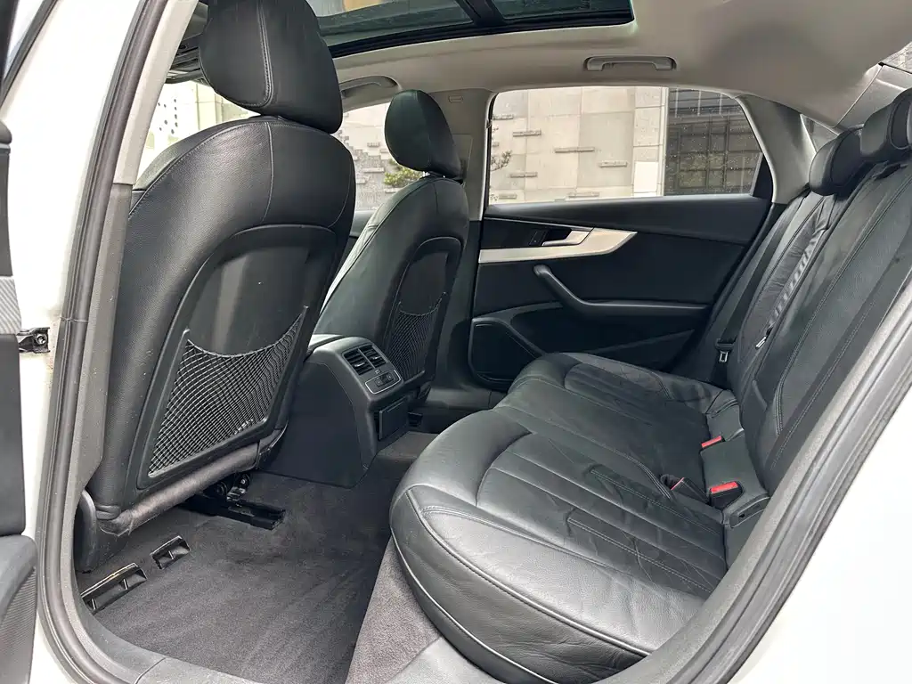 Audi A4L 2017 40 TFSI Fashion