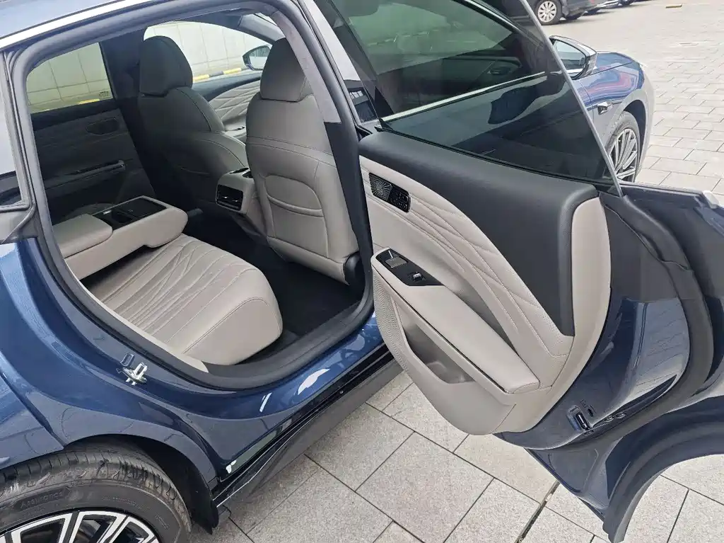 Geely Galaxy Xingyao 8 2025 130km EM-P Starship Edition