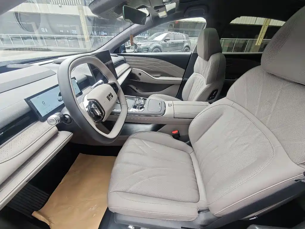 Geely Galaxy Xingyao 8 2025 130km EM-P Starship Edition