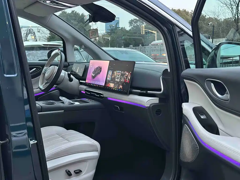 Voyah Dreamer 2025 PHEV AWD Flagship Kunpeng Edition