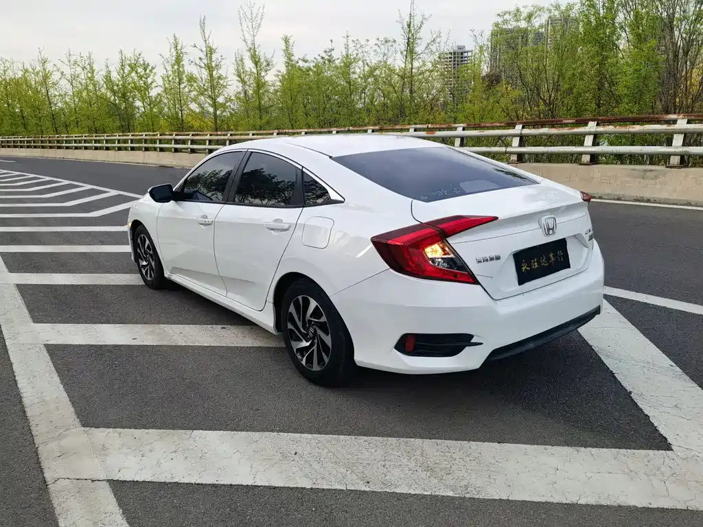 Civic 2016 220TURBO CVT Luxury Edition