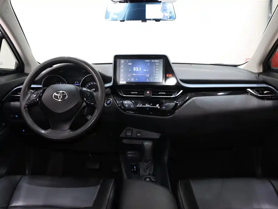 Toyota IZOA 2021 2.0L Yixiang Edition