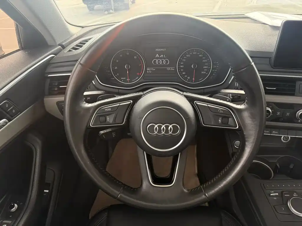 Audi A4L 2017 40 TFSI