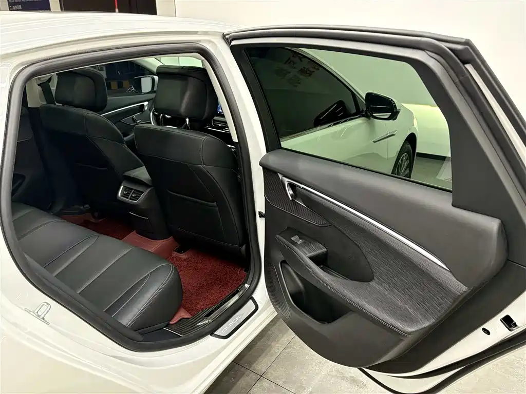 Buick LaCrosse 2023 28T Yuezun Edition