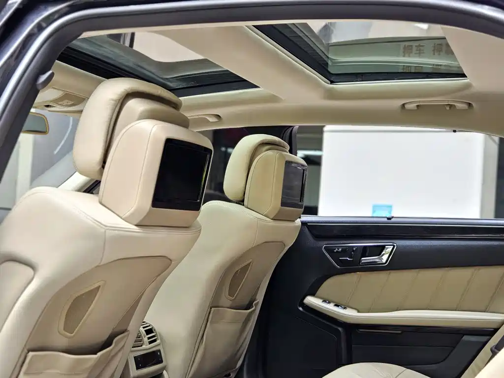 Mercedes-Benz E-Class 2011 E 300 L Fashion Luxury Edition