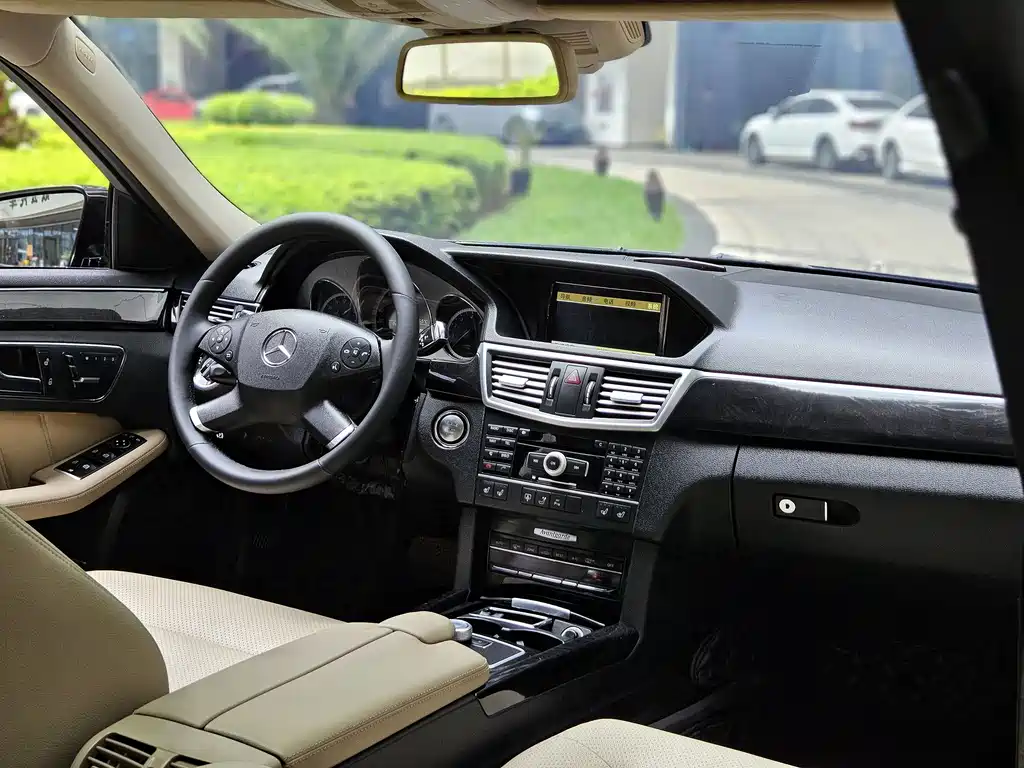 Mercedes-Benz E-Class 2011 E 300 L Fashion Luxury Edition