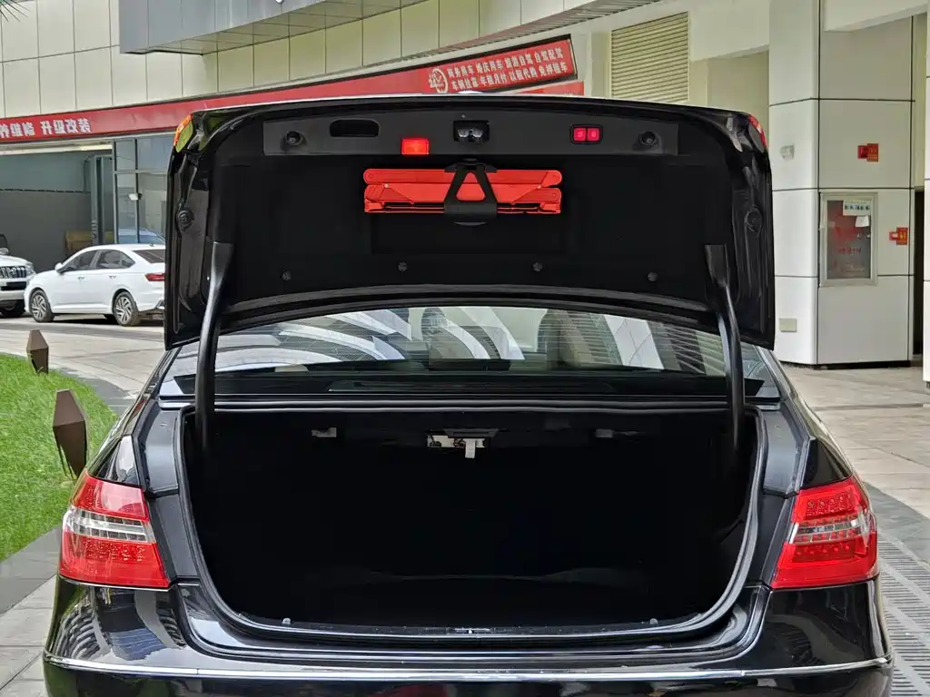 Mercedes-Benz E-Class 2011 E 300 L Fashion Luxury Edition