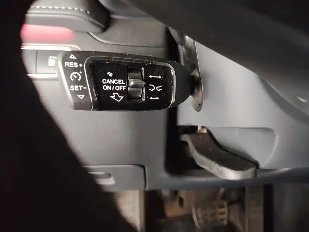 Hongqi HQ9 PHEV 2024 2.0T AWD Luxury Edition