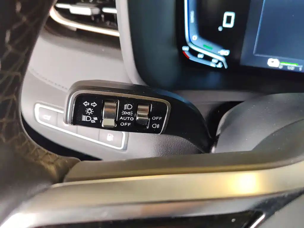 Hongqi HQ9 PHEV 2024 2.0T AWD Luxury Edition