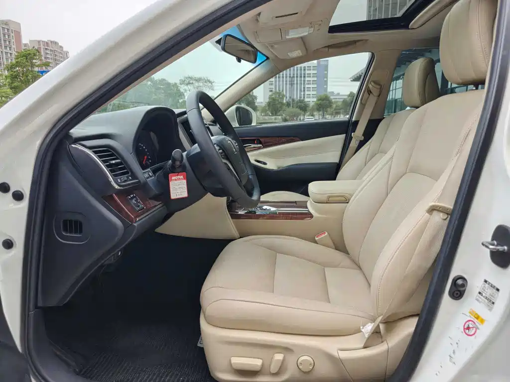 Toyota Crown 2015 2.0T Fashion Edition