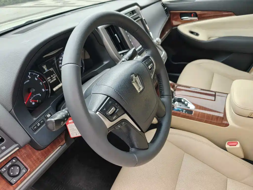 Toyota Crown 2015 2.0T Fashion Edition