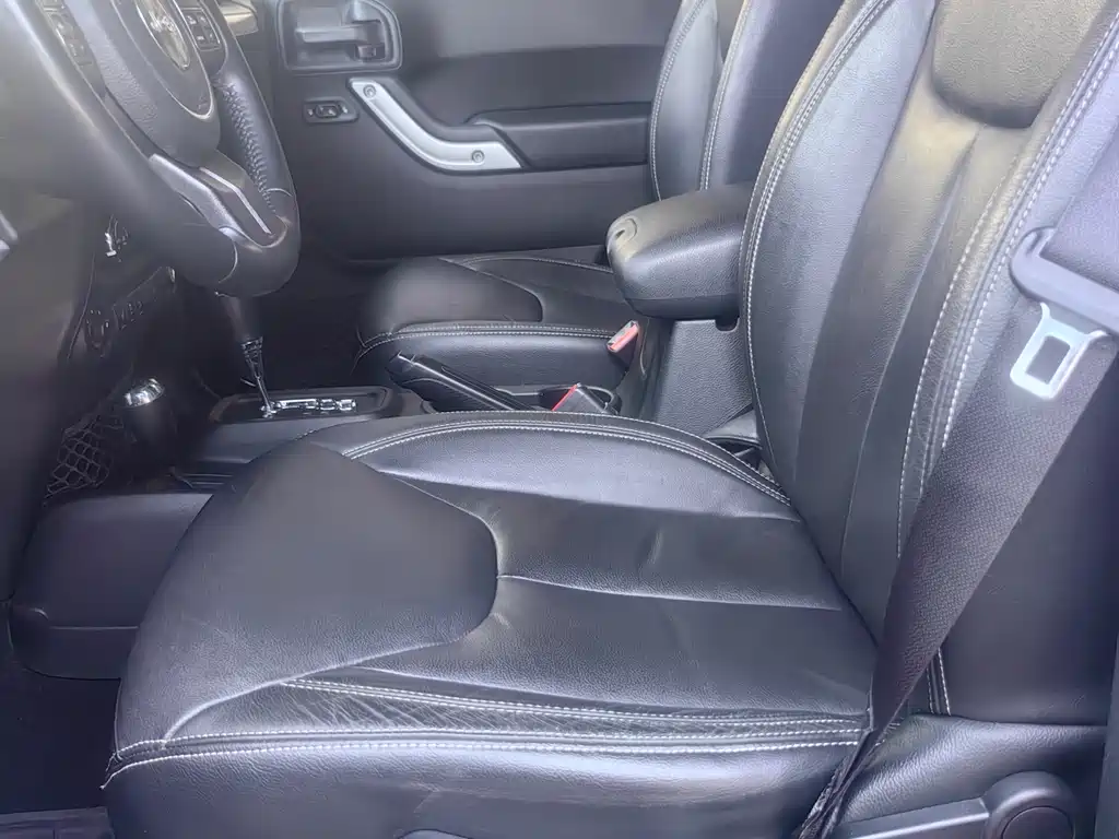 Jeep Wrangler 2017 3.0L Sahara 4-Door Comfort Edition