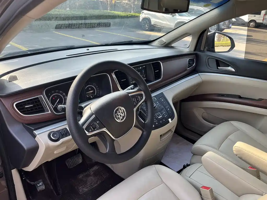 Buick GL8 2018 28T Luxury Edition China VI