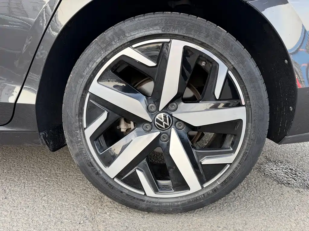 Volkswagen Lamando L 2023 280TSI DSG Cool & Spicy Edition