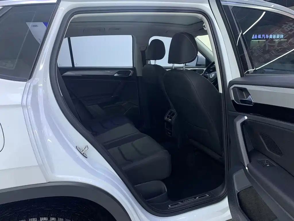 Volkswagen Tayron 2022 280TSI FWD Luxury Smart Connect Edition