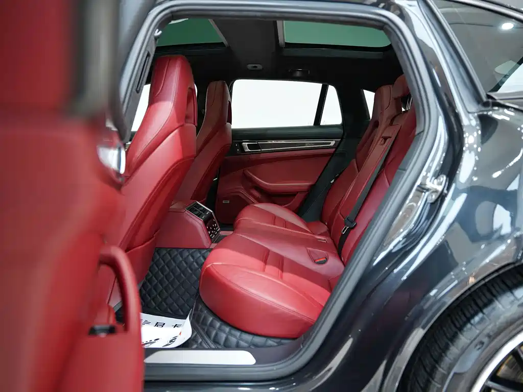 Porsche Panamera 4 Sport Turismo 2022