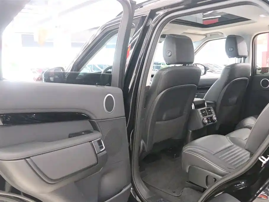 Land Rover Discovery 2024 360PS S