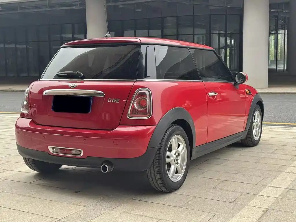 MINI 2011 1.6L ONE