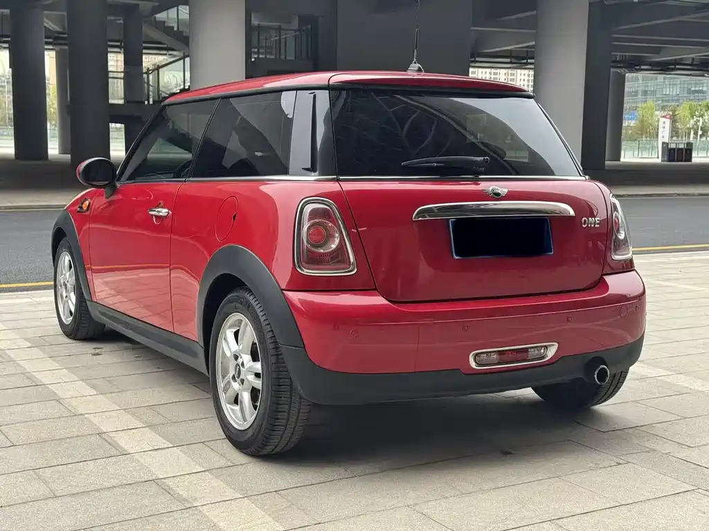MINI 2011 1.6L ONE