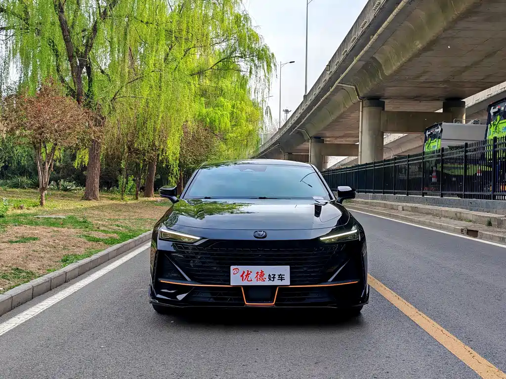 Changan UNI-V