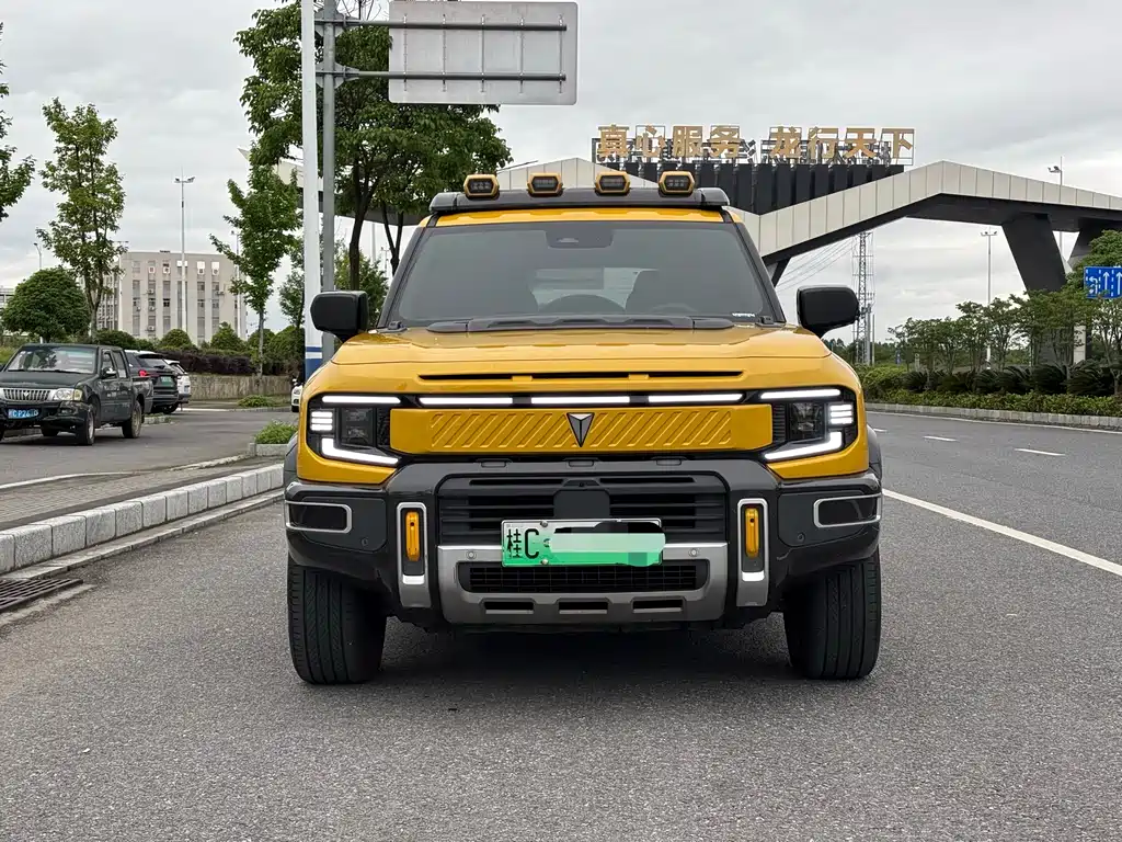 Deepal G318 2025 Worry-Free Crossing Edition 4WD Secret Realm Edition