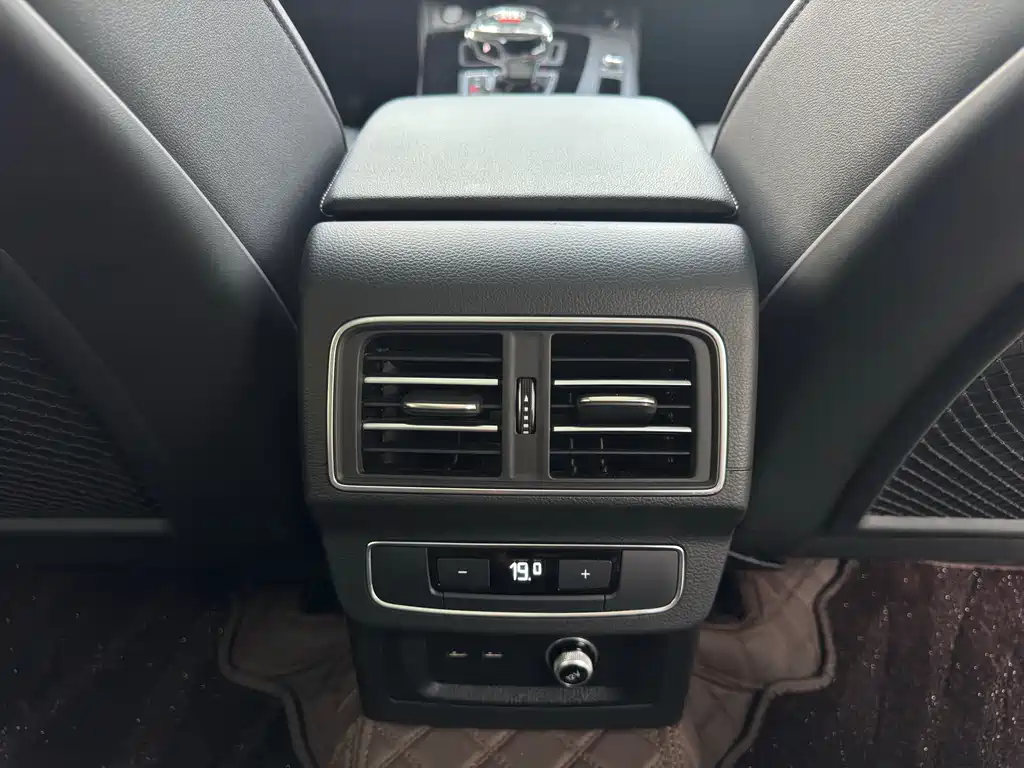 Audi Q5L 2023 40T Ice Sports Edition