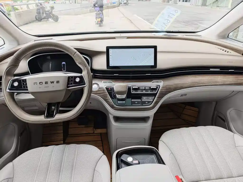 Roewe iMAX8 NEV 2022 Golden Edition