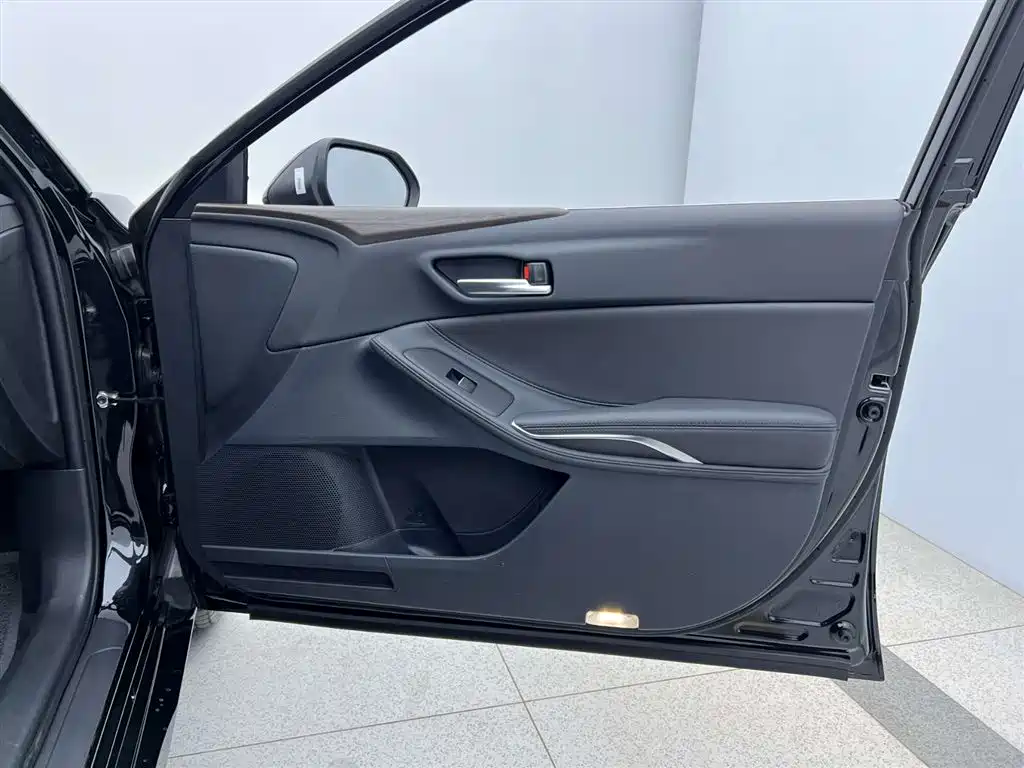 Toyota Avalon 2024 2.0L Entry