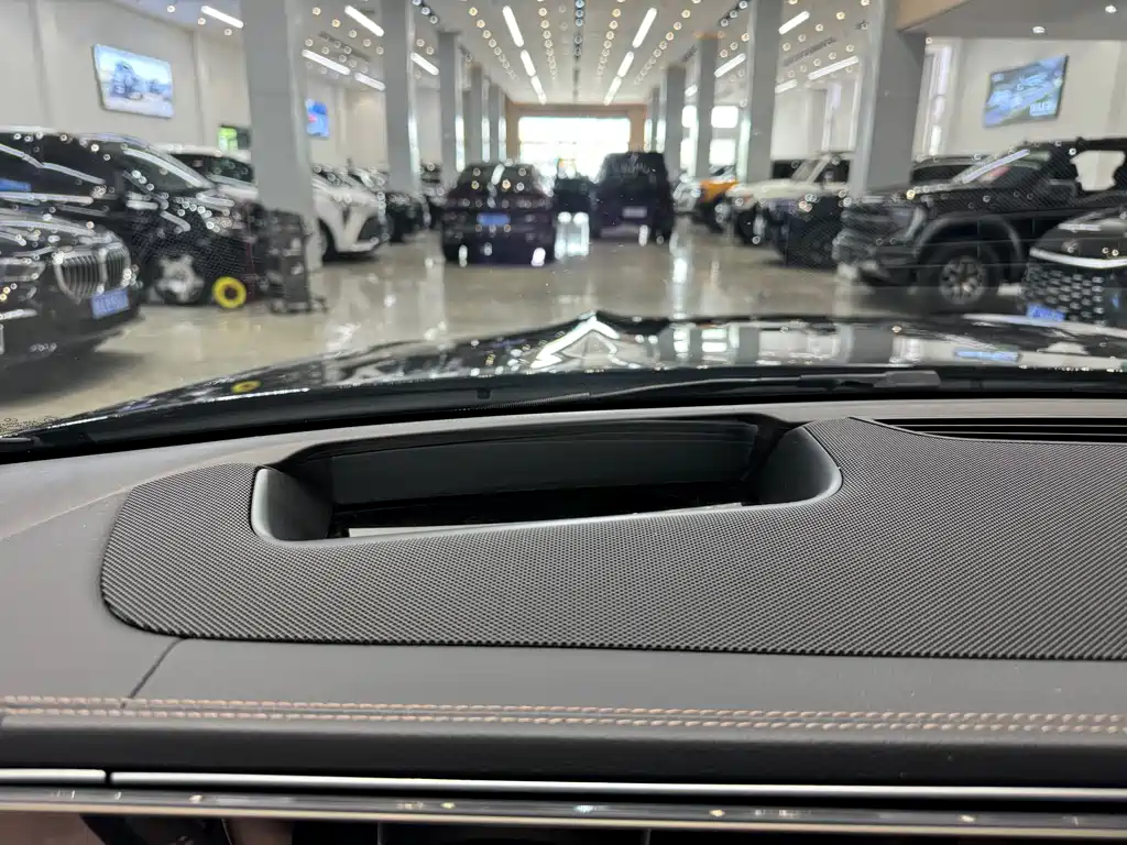 Mercedes-Benz GLS 450 4MATIC Luxury 2025