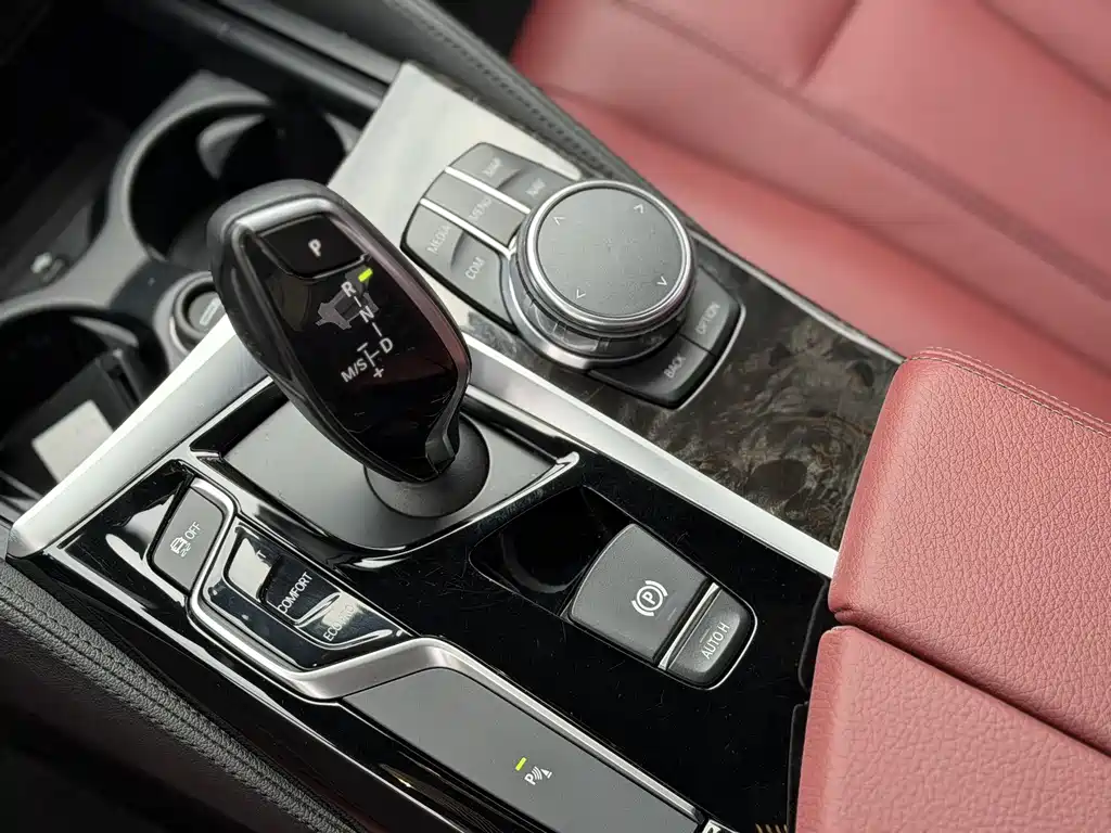 BMW 5 Series 2018 Updated 530Li Leading Model M Sport Package