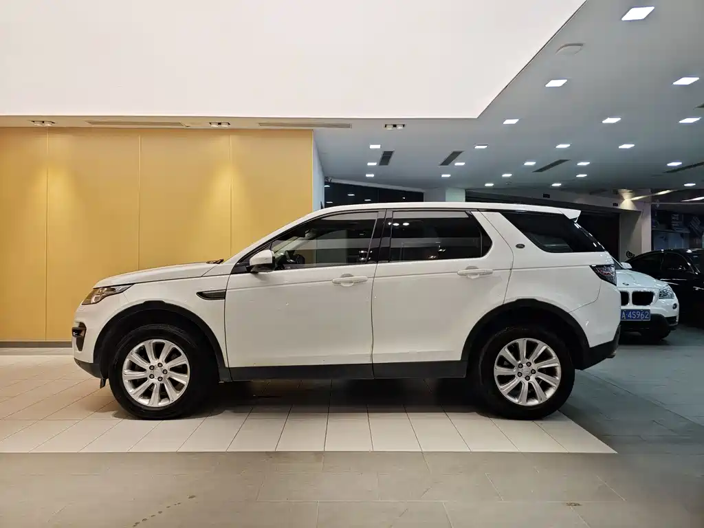 Land Rover Discovery Sport 2019 240PS SE