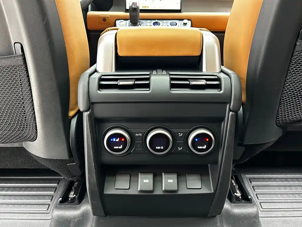 Land Rover Defender 2023 130 3.0T P400 HSE