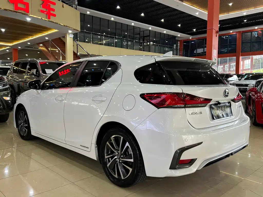 Lexus CT 2017 CT200h Elite Edition Monotone China V