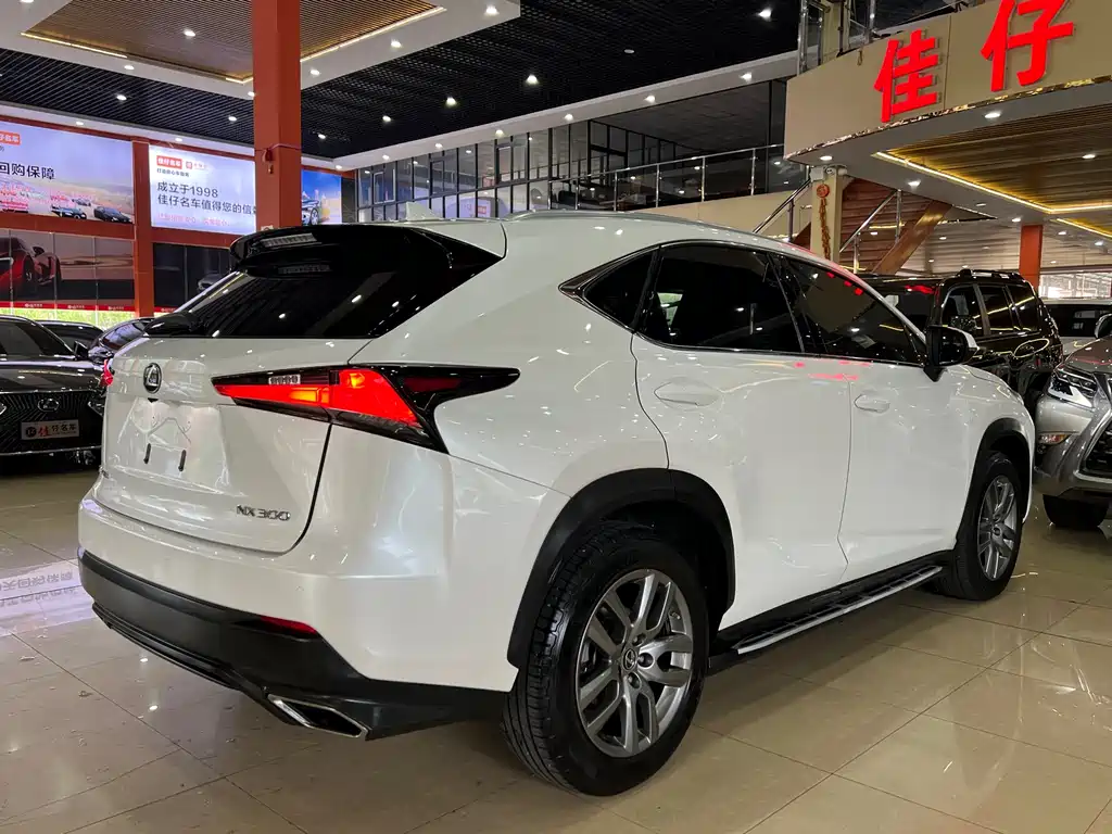 Lexus NX 300 AWD F Sport 2017