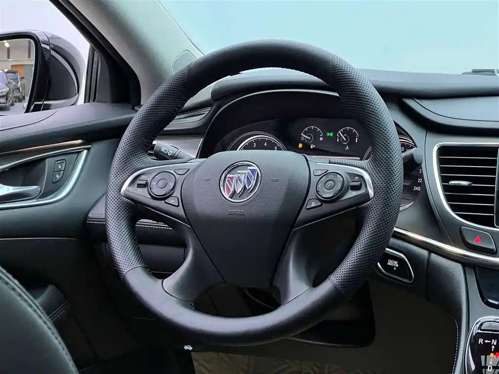 2022 Buick LaCrosse 652T Luxury