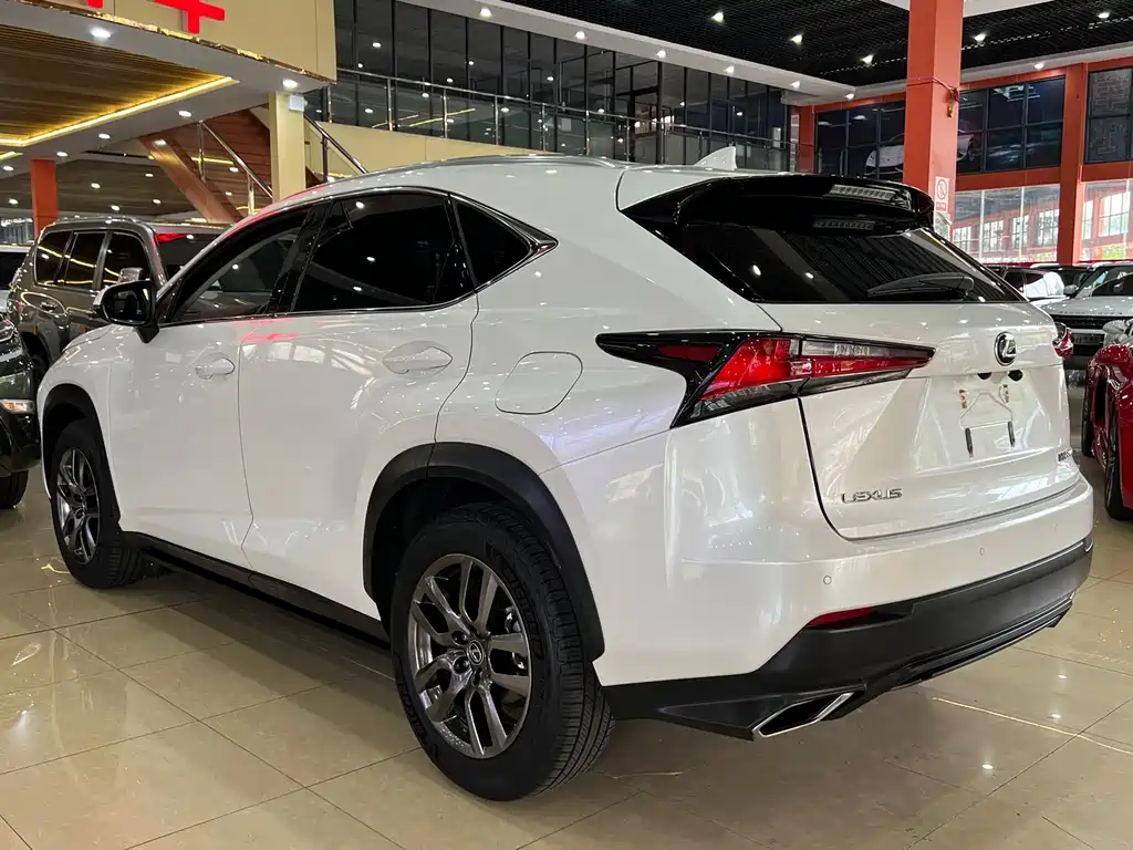 Lexus NX 300 AWD F Sport 2017