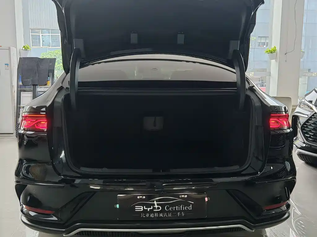 BYD Han 2025 DM-i Intelligent Driving Edition 125KM LiDAR Flagship