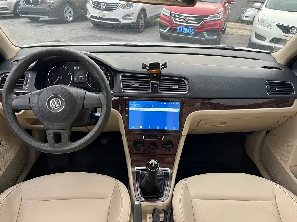 Volkswagen Lavida 2013 1.4TSI Manual Comfort Edition