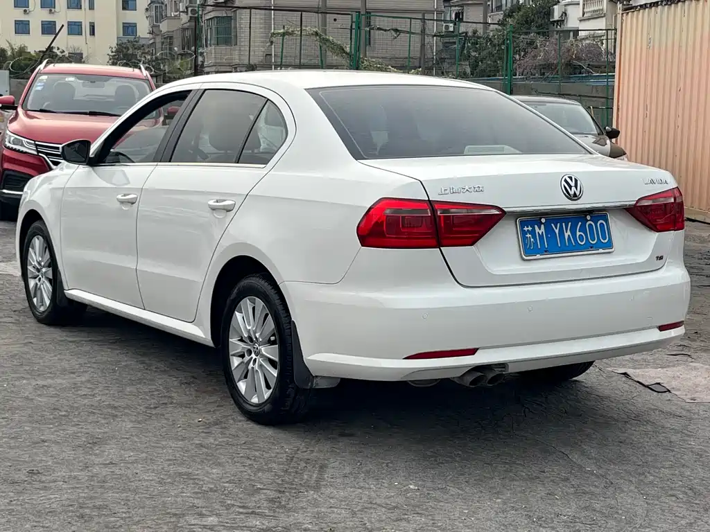 Volkswagen Lavida 2013 1.4TSI Manual Comfort Edition