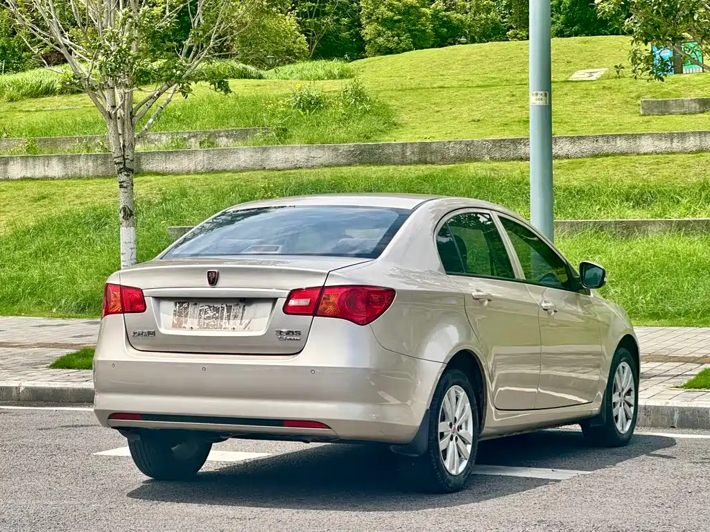 Roewe 350 2015 1.5L Manual Luxury Sunroof Edition