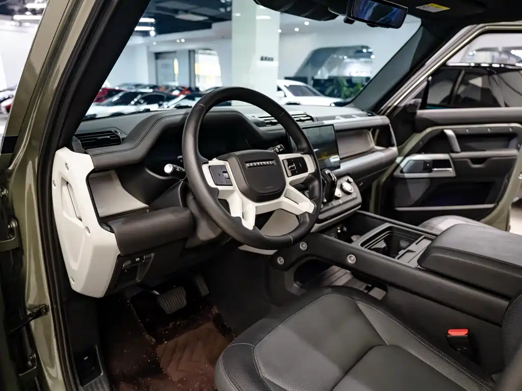 Land Rover Defender 2023 110 3.0T P400 X-DYNAMIC HSE