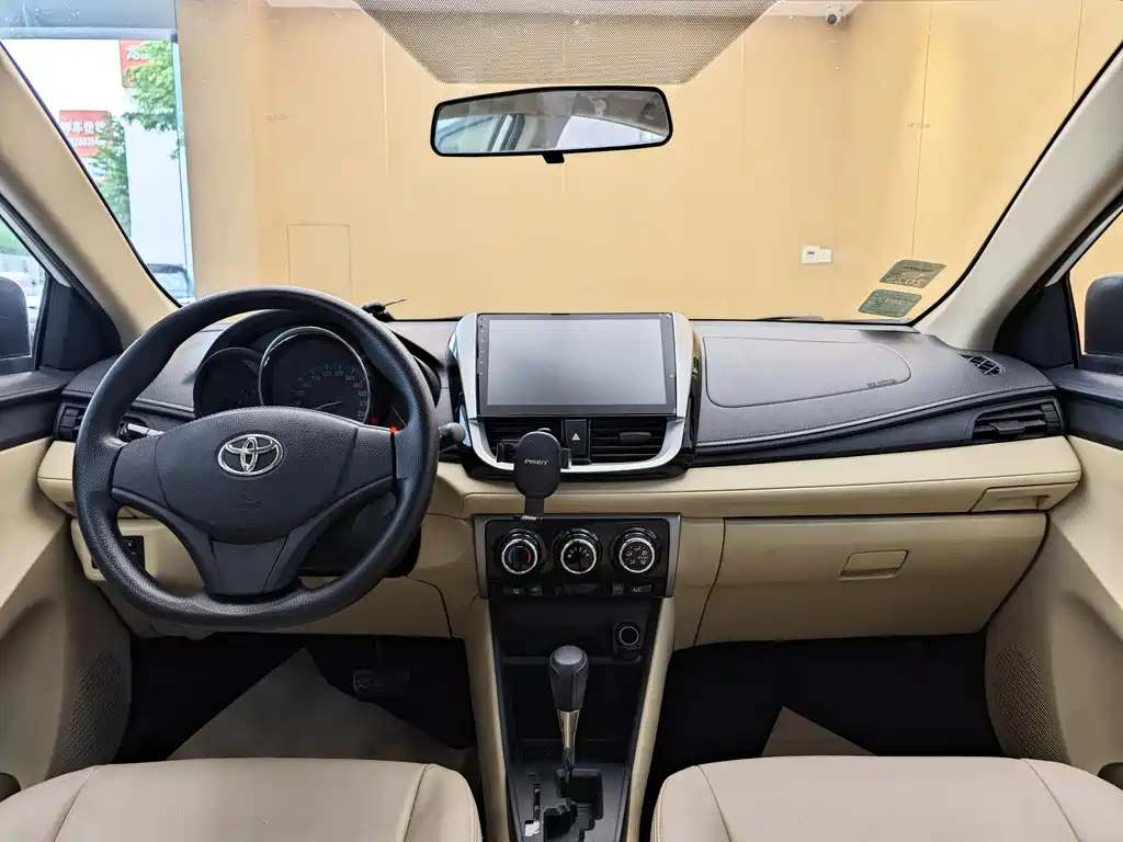 Toyota Yaris FS 2017 1.5L CVT Sport
