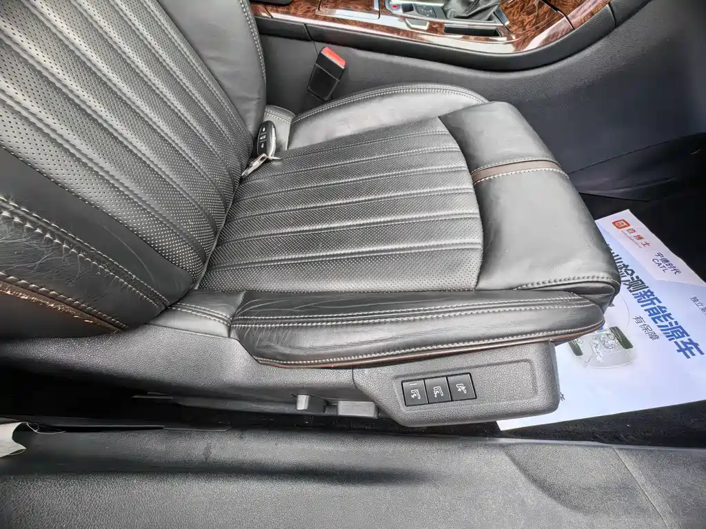 Dongfeng A9 2016 1.8T Prestige Edition
