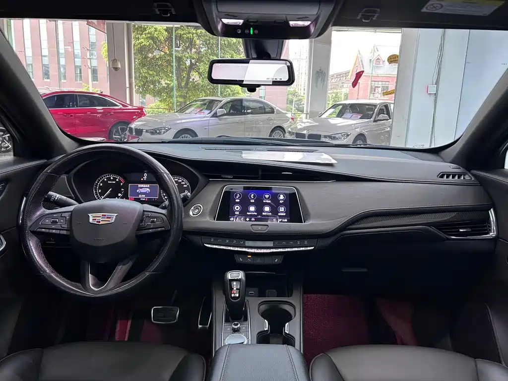 Cadillac XT4 2018 28T Luxury Sport FWD