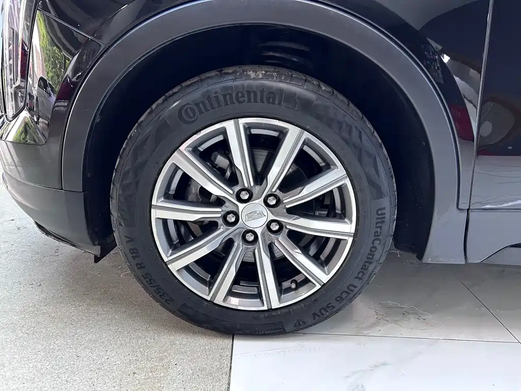 Cadillac XT4 2018 28T Luxury Sport FWD