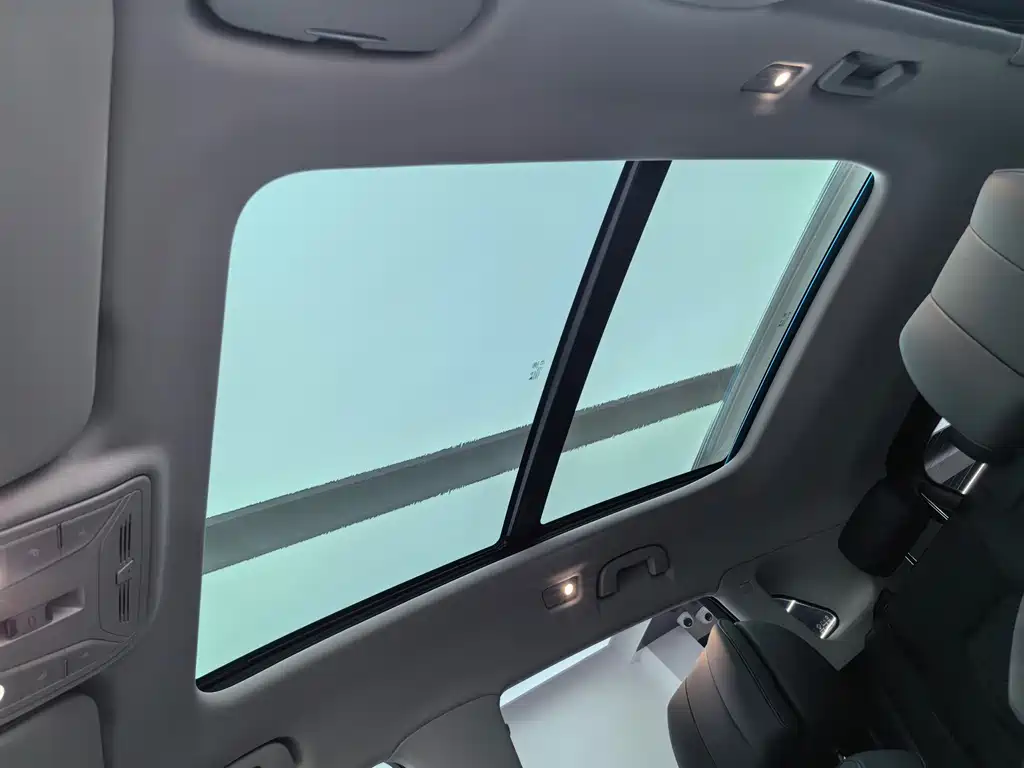 Hongqi HS5 2023 2.0T Qi Xiang Pro Edition
